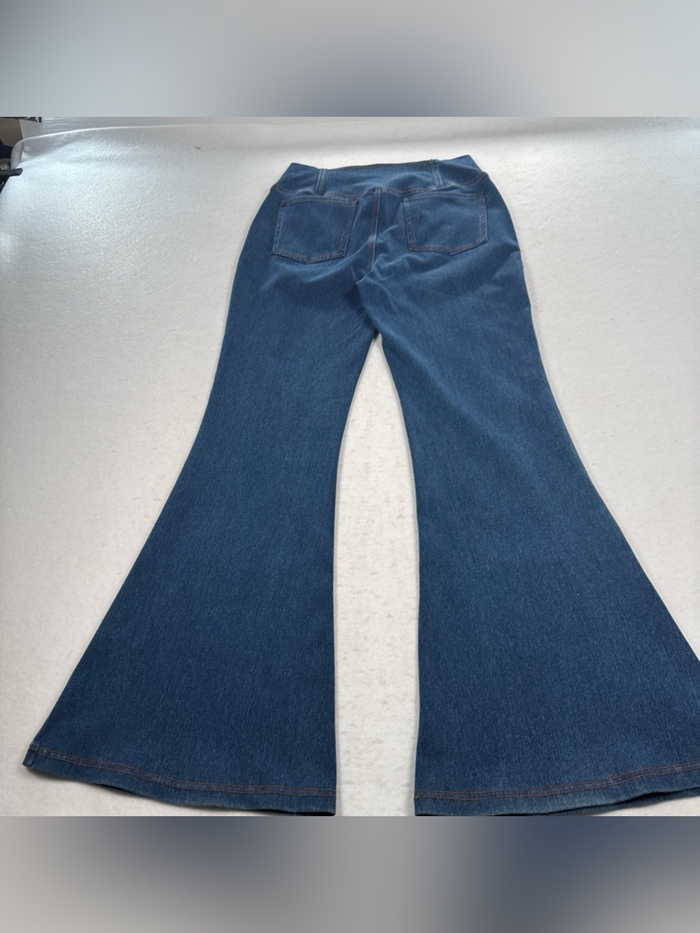 Halara Flex High Waisted Crossover Flare Jeans Womens Large Pockets Soft Stretch - Picture 8 of 13